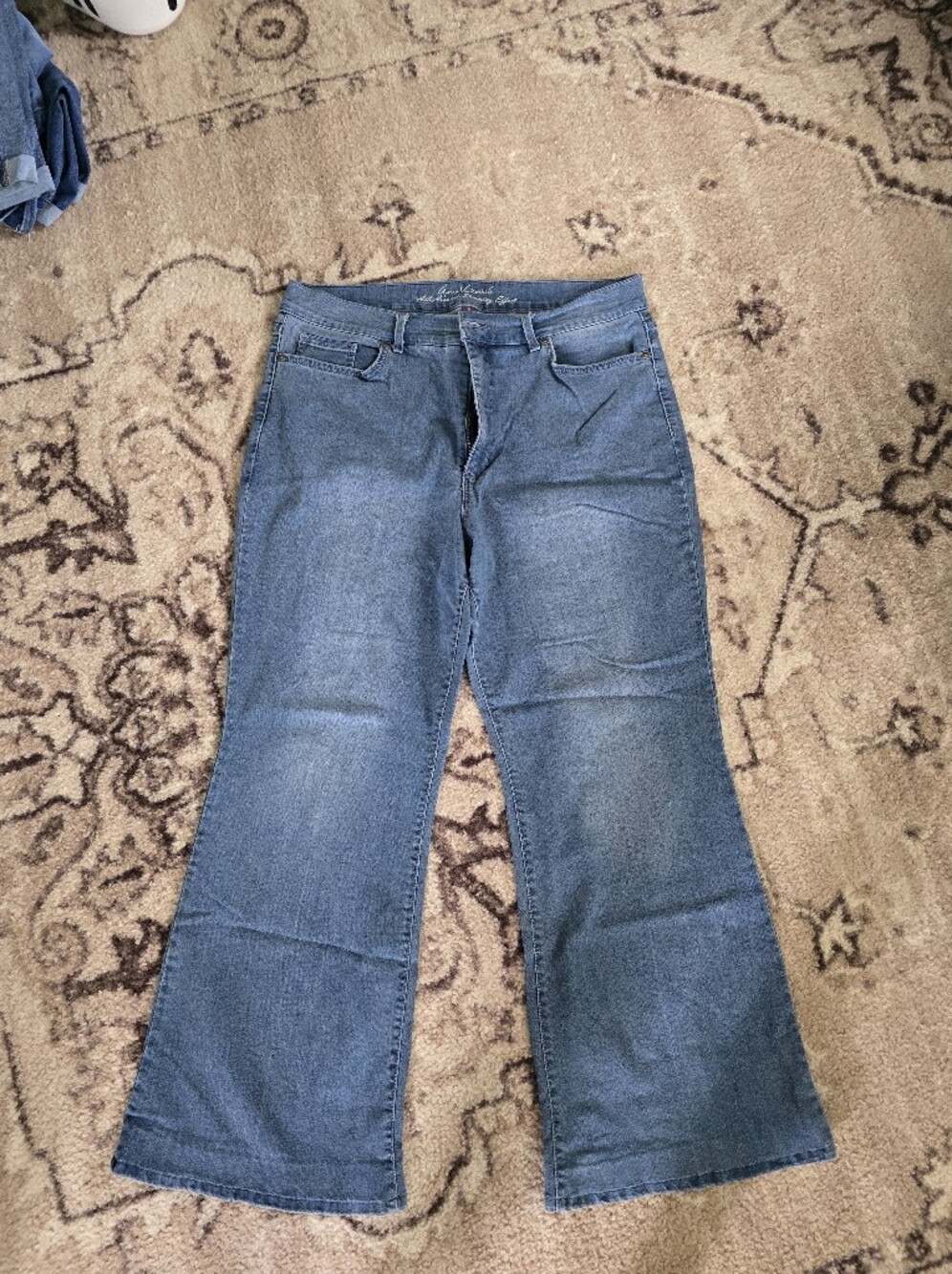 Gloria Vanderbilt Medium Blue Flare Jeans